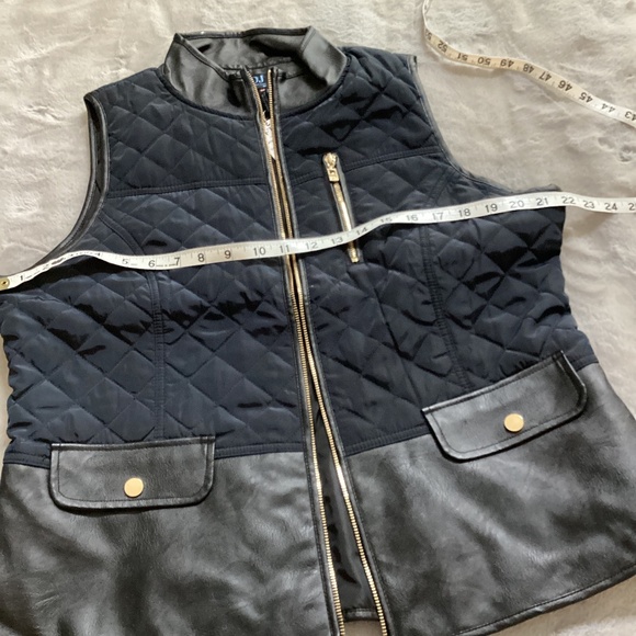 NWT French Dressing navy and black vest size L - Picture 2 of 6